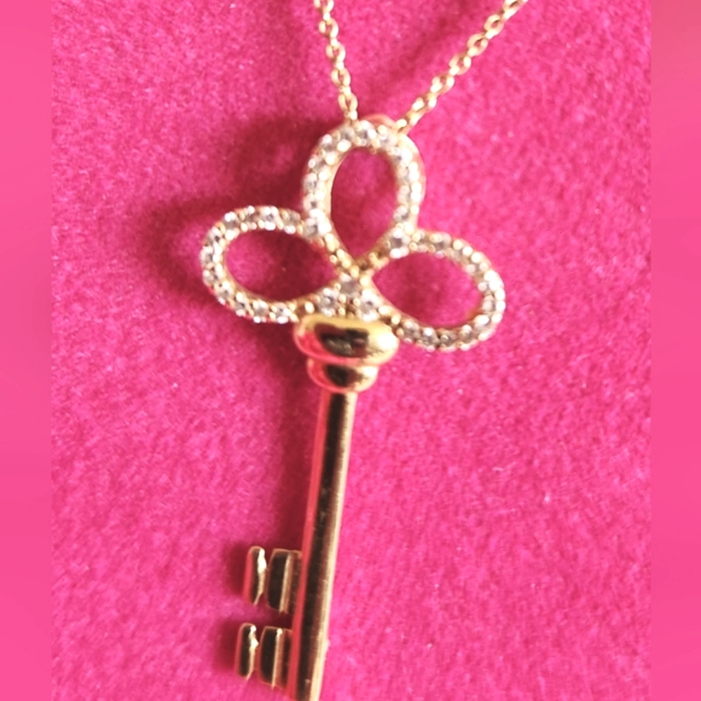 ROBERTO COIN HTF 18kt Gold Chain KEY Pendant .21 kt Diamonds 16" Necklace - Picture 10 of 12